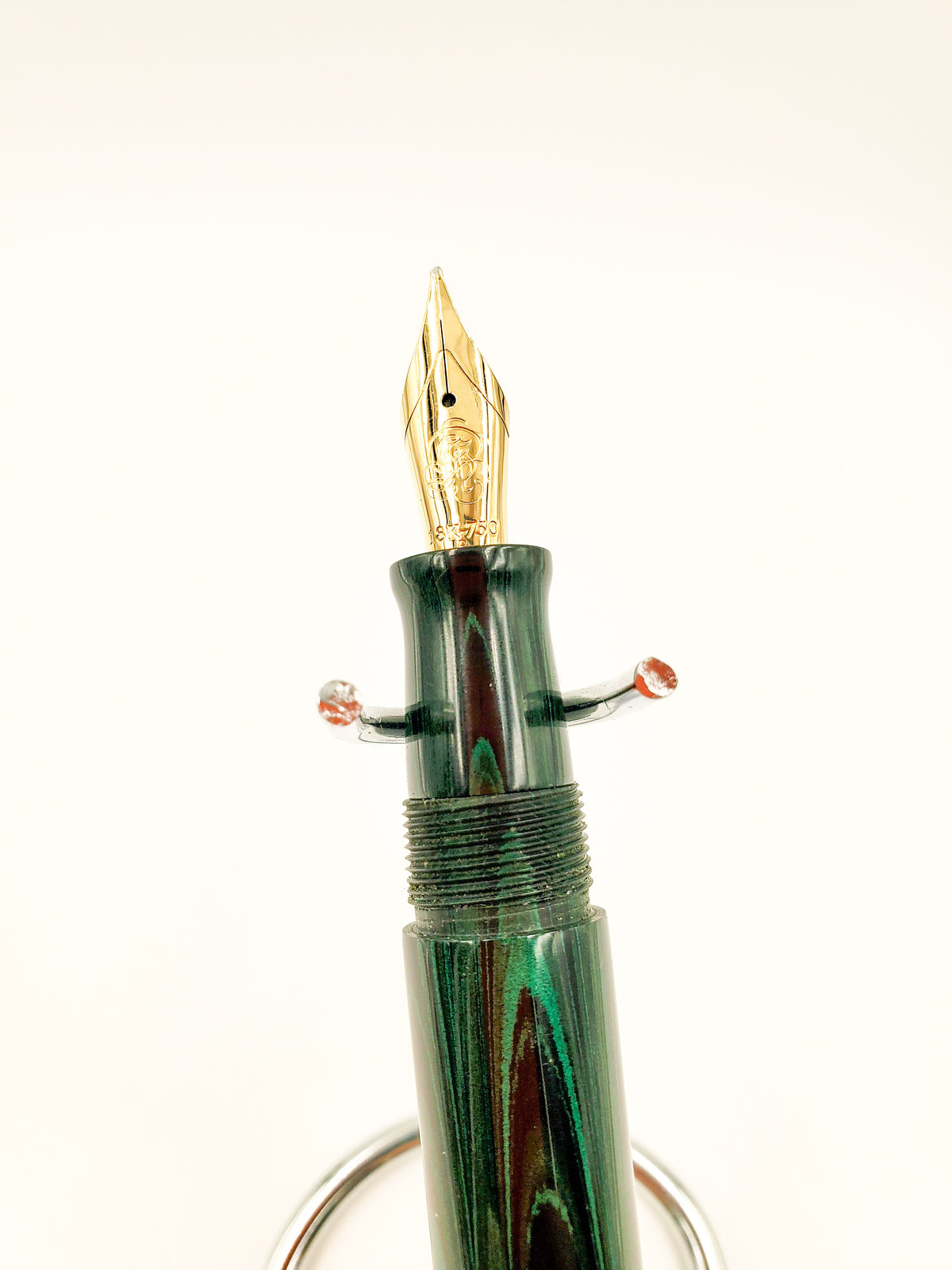 M615C - Black-Green Ebonite - JOWO 18K Gold Broad Nib