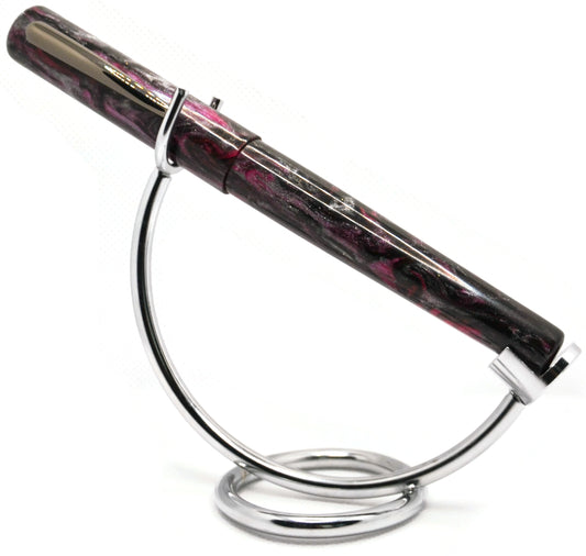 B24 - (Diamondcast) Derby Girl w/Gunmetal clip