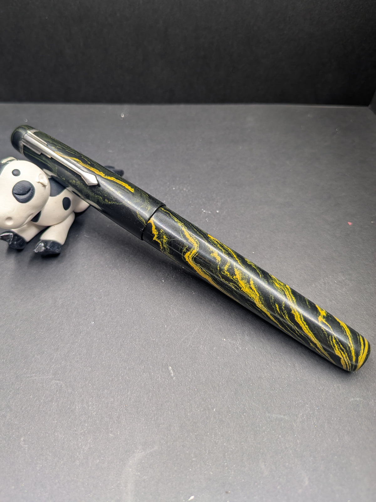 F24 - The Americana - Black and Yellow mottled