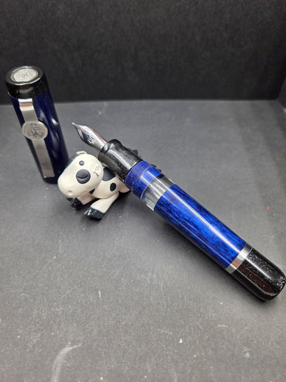 B46 - König - Sapphire blue w/black Trim