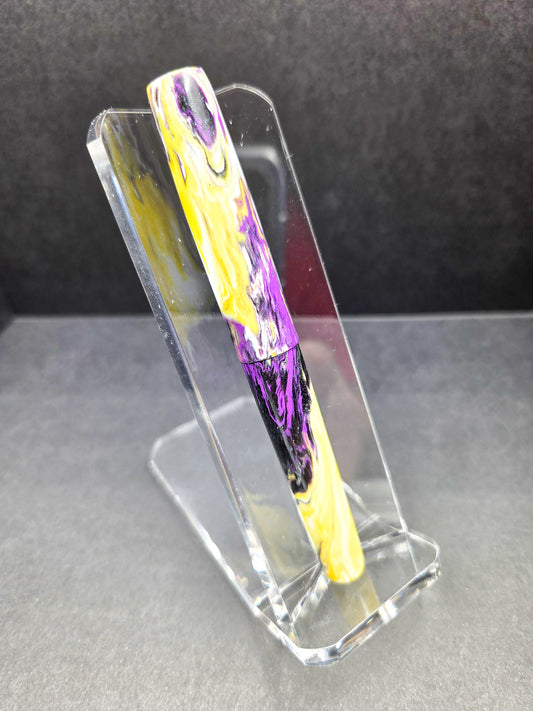 F14 - Taschenstift - Fountain Telling - Assume Nothing