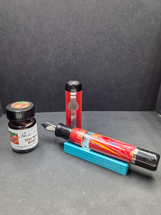 B46 - König - Synthetic Stone with Red Ebonite and black accents