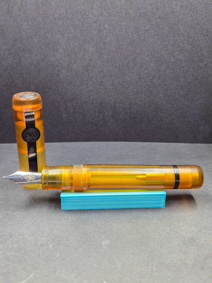 B46 - König - Ultem with black metal accents