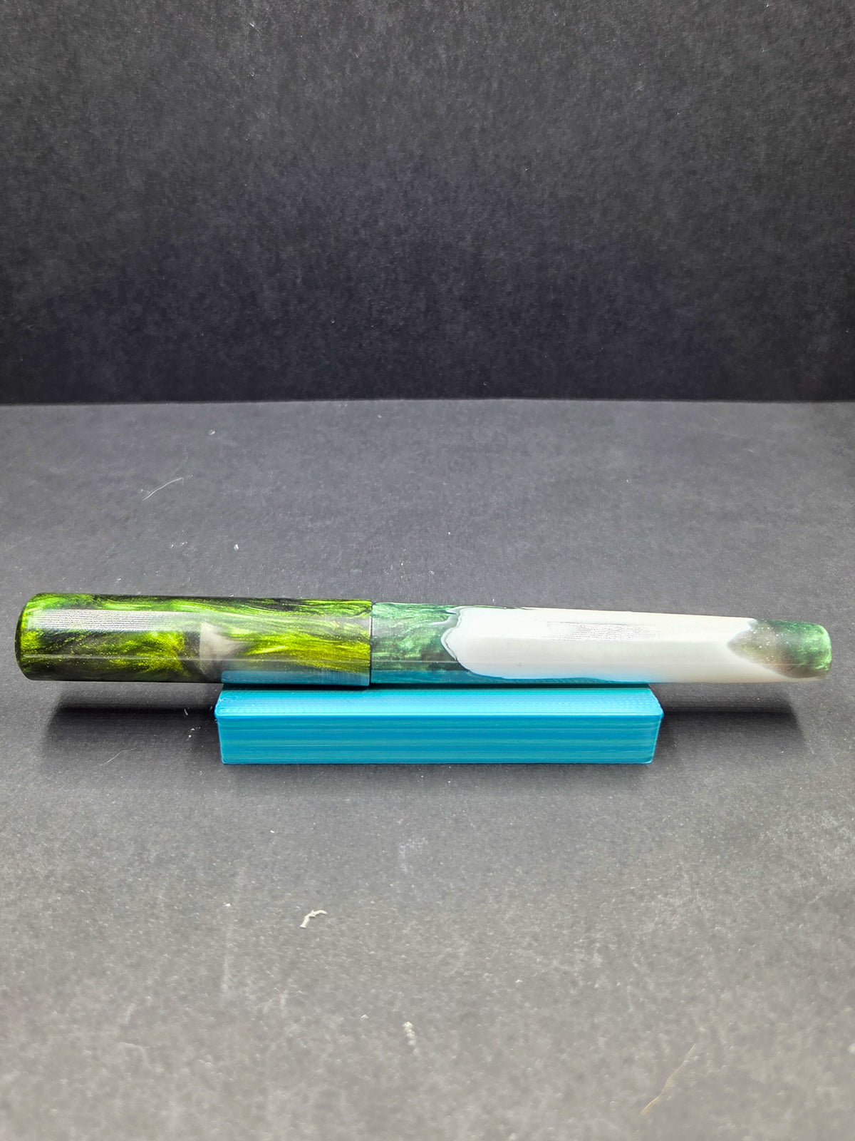 B14-  Erste - Green-white