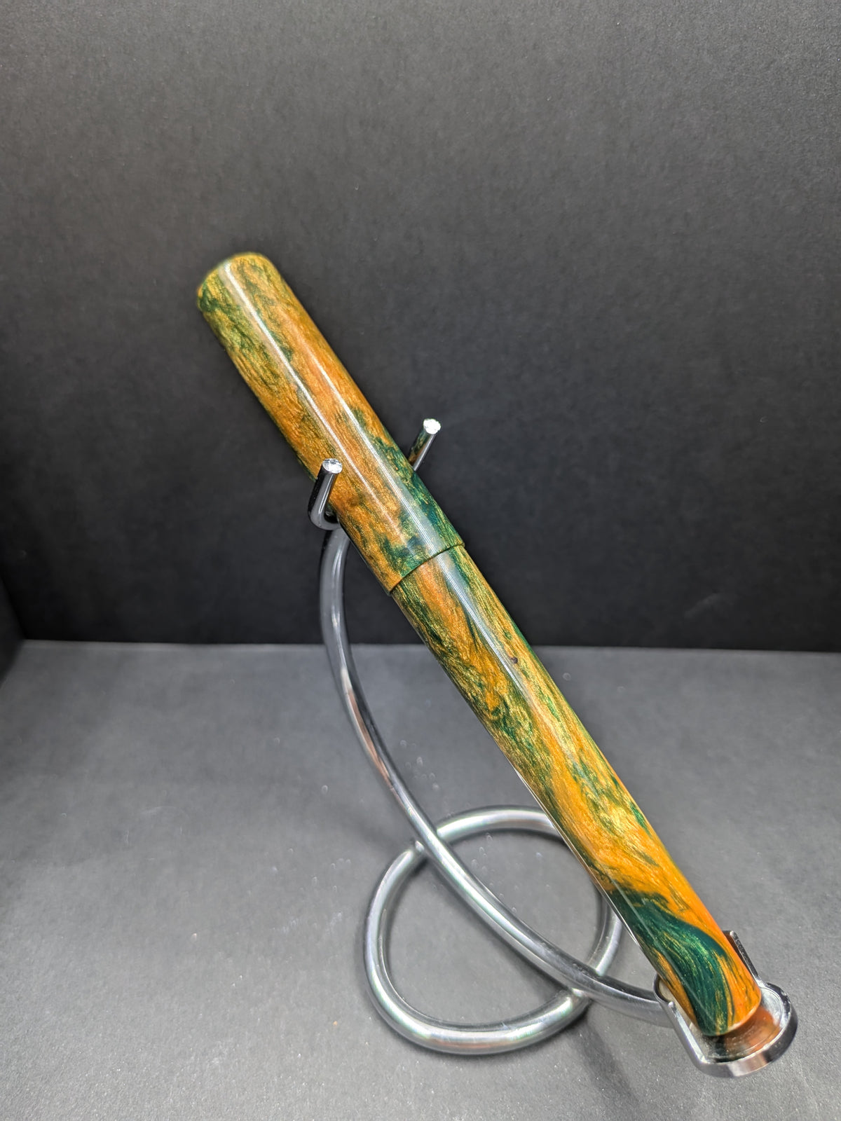 B24- (SNR)- Green and Orange