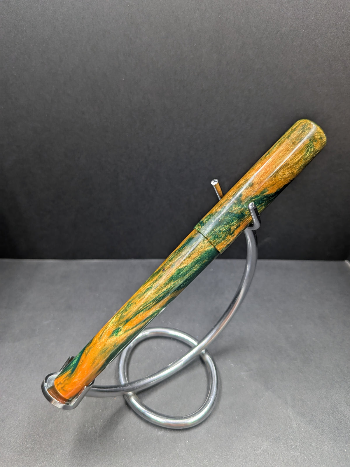 B24- (SNR)- Green and Orange