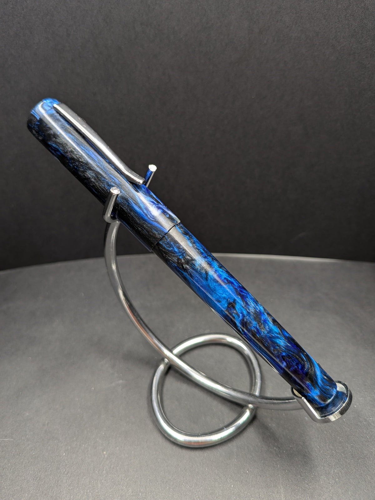B24 - (Pasqualie) - Deep Blue Sea