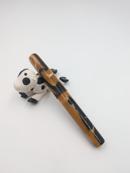 F14 - Taschenstift - Bexley material - Black and Gold