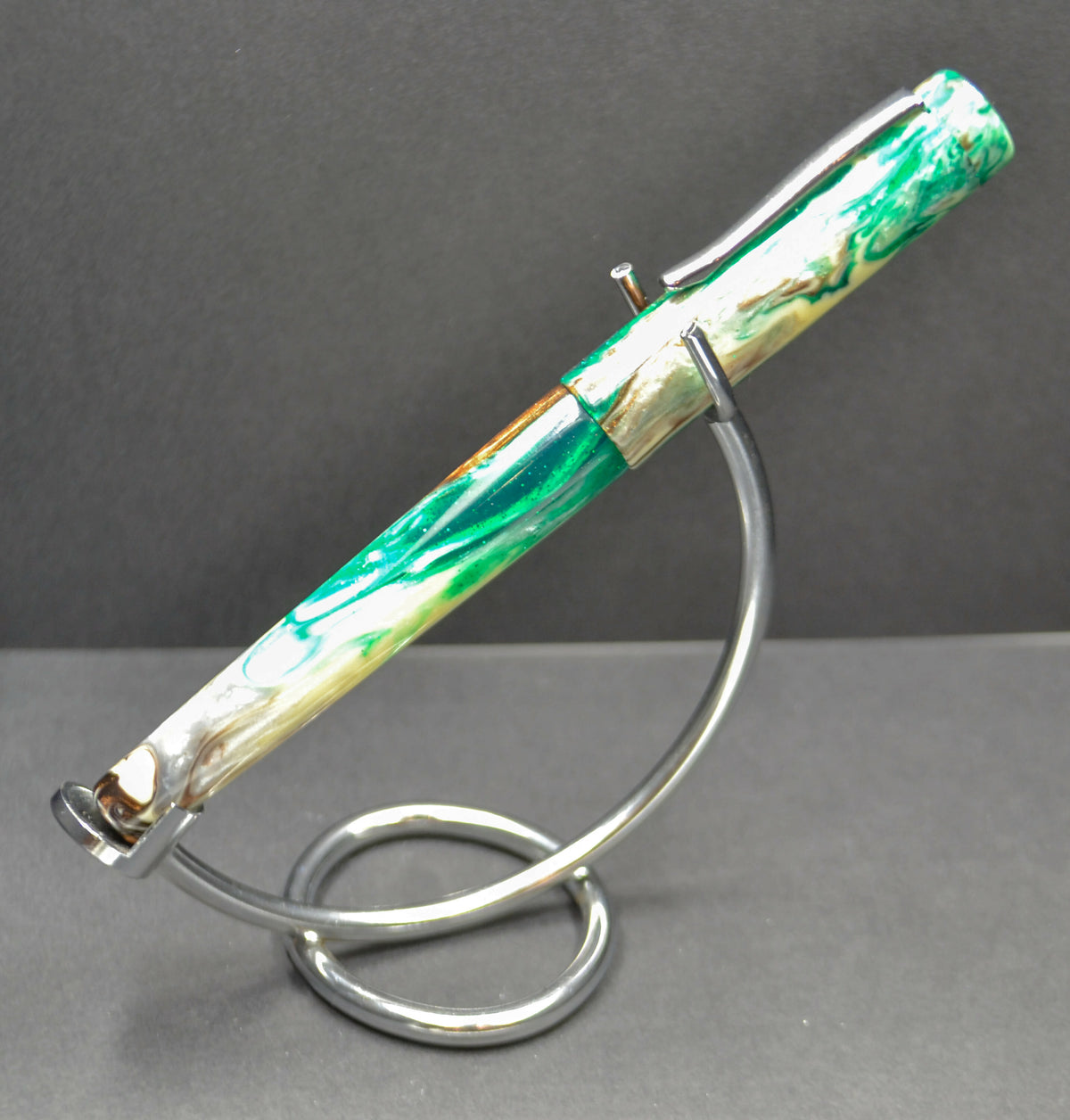 B24 - (SNR) - Irish Isles w/Stainless clip