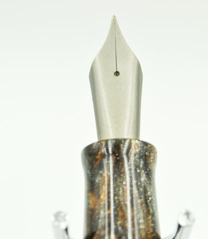 M566C - (Evancio) - Heimdallr resin - BOCK #8 Titanium F nib w-ebonite feed