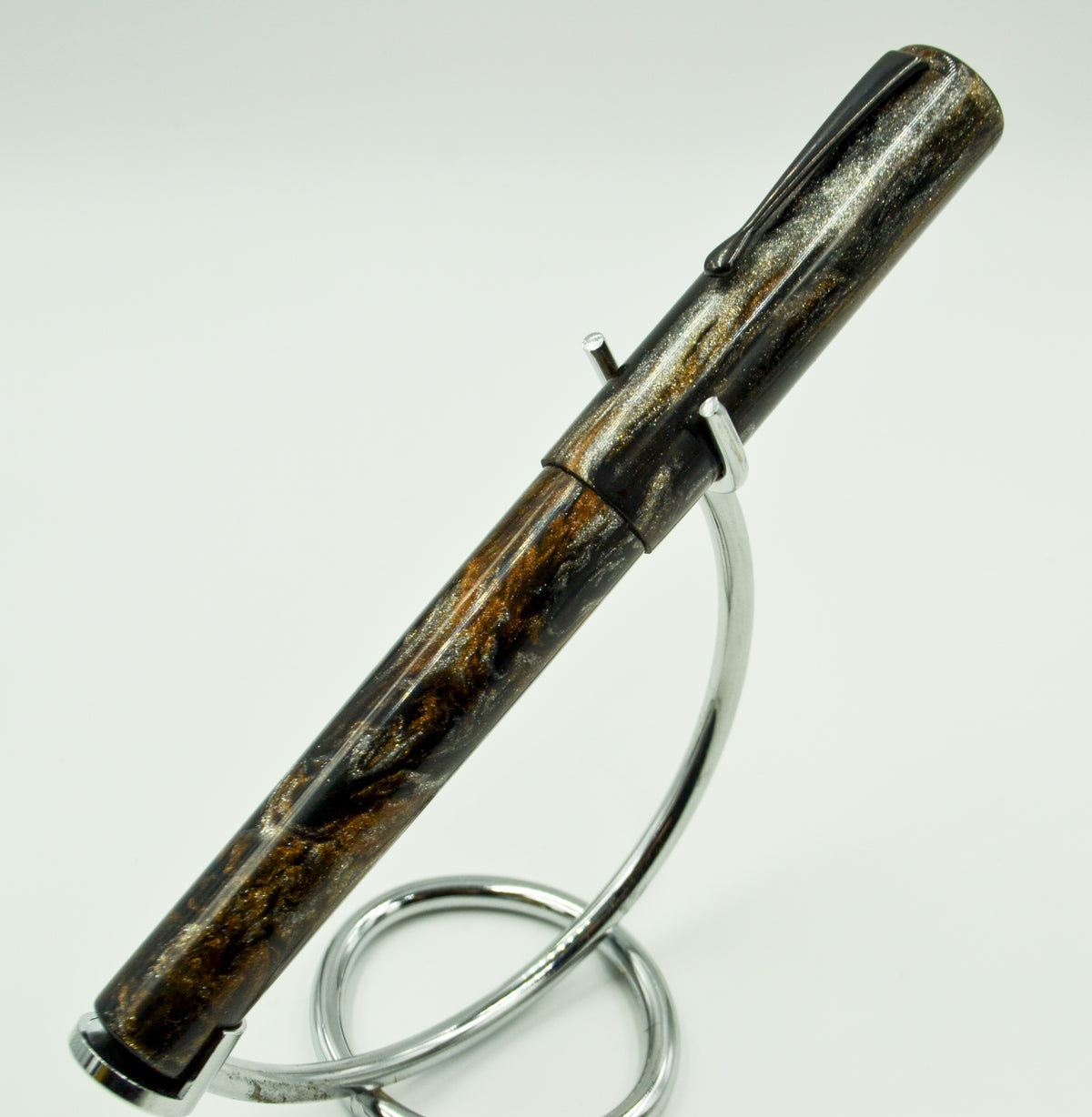 M566C - (Evancio) - Heimdallr resin - BOCK #8 Titanium F nib w-ebonite feed