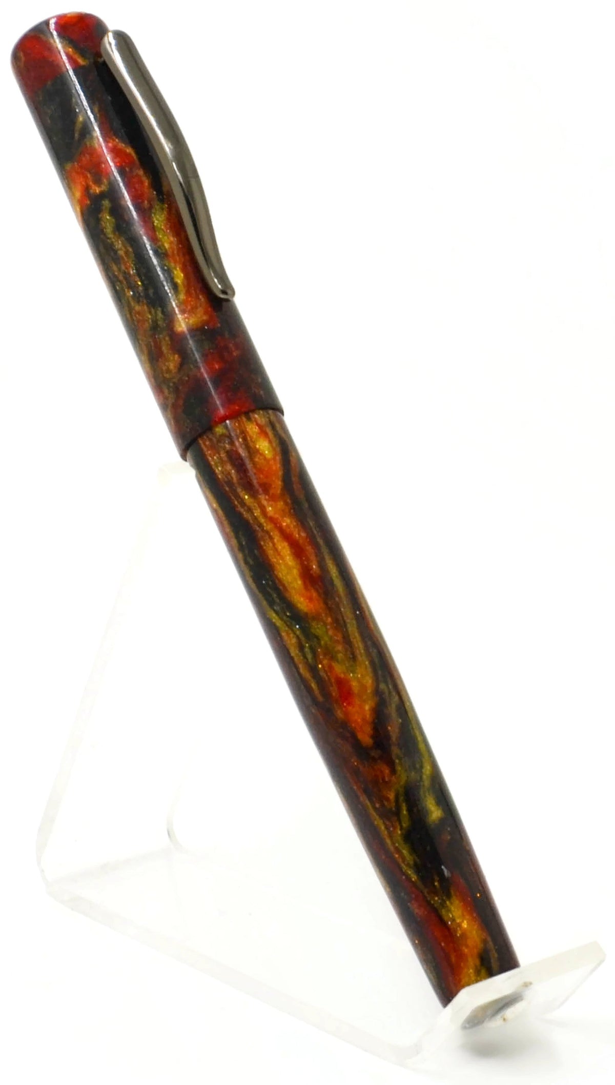 B24 -(Diamondcast) Red Dragon with Gunmetal Clip (220158)