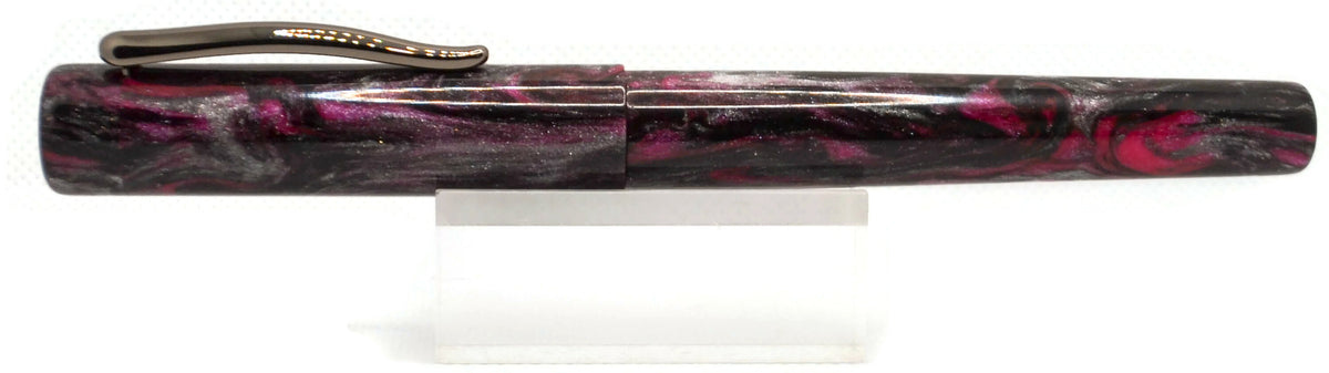 B24 - (Diamondcast) Derby Girl  w/Gunmetal clip